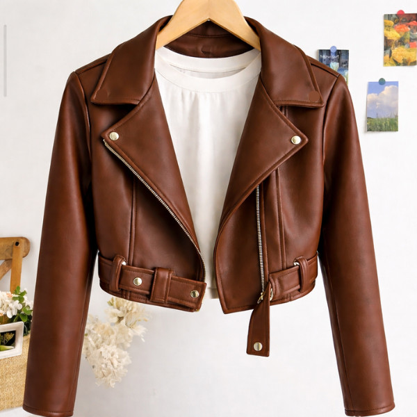 Conjunto Feminino Jaqueta Cropped + Saia Curta Plissada em Couro Sintético - Imagem 3