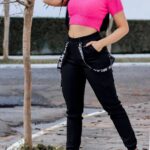 Calça Jogger Cargo Feminina Preta com Cadarço Estilizado